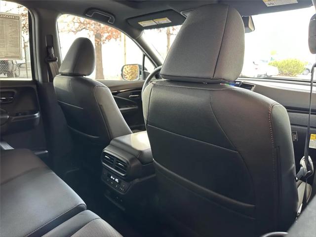 2026 Honda Ridgeline Black Edition Two-Tone