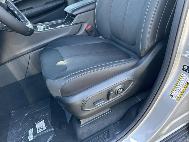 2025 Jeep Grand Cherokee L Laredo X 4x4