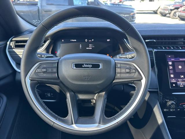 2025 Jeep Grand Cherokee L Laredo X 4x4