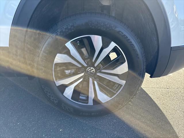 2026 Volkswagen Atlas Cross Sport SE