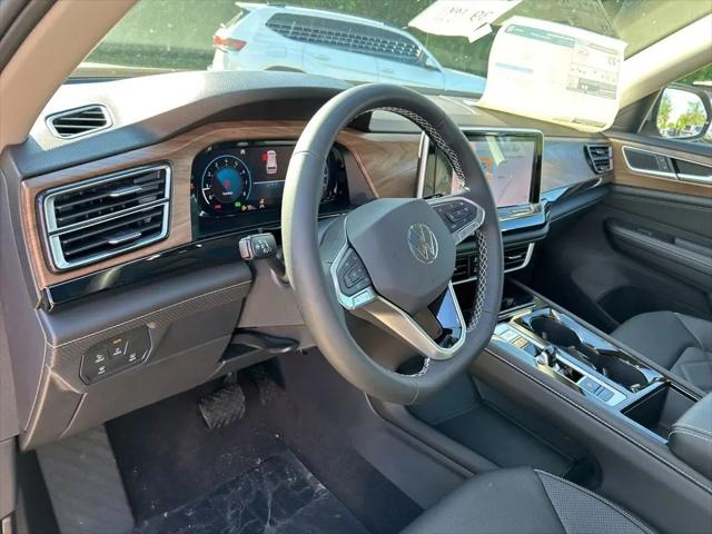 2026 Volkswagen Atlas SE with Technology