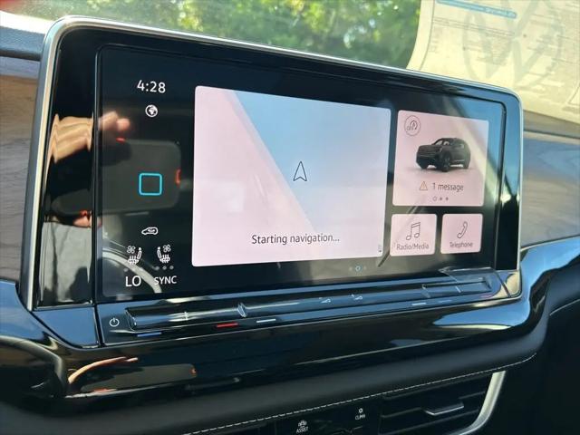2026 Volkswagen Atlas SE with Technology