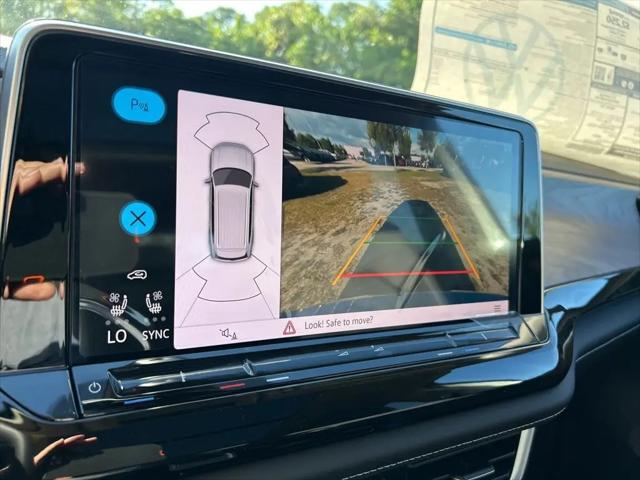 2026 Volkswagen Atlas SE with Technology