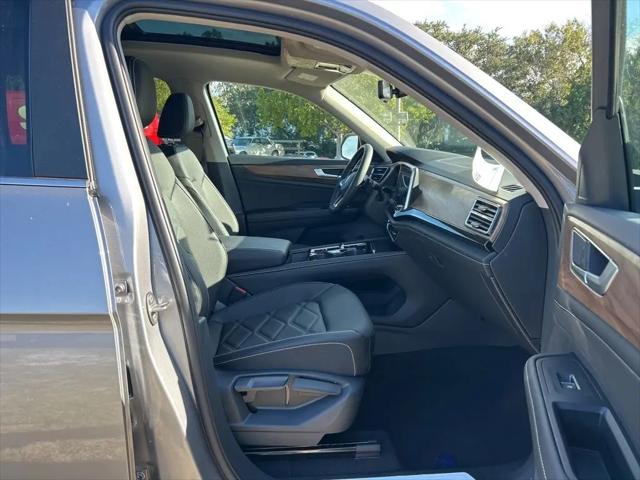 2026 Volkswagen Atlas SE with Technology