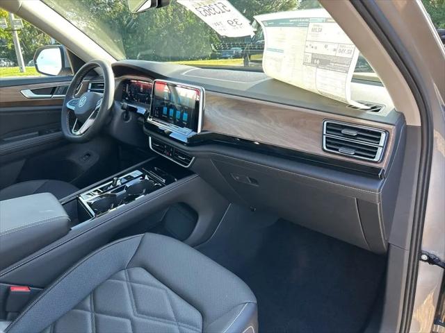 2026 Volkswagen Atlas SE with Technology