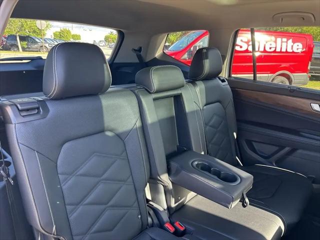 2026 Volkswagen Atlas SE with Technology
