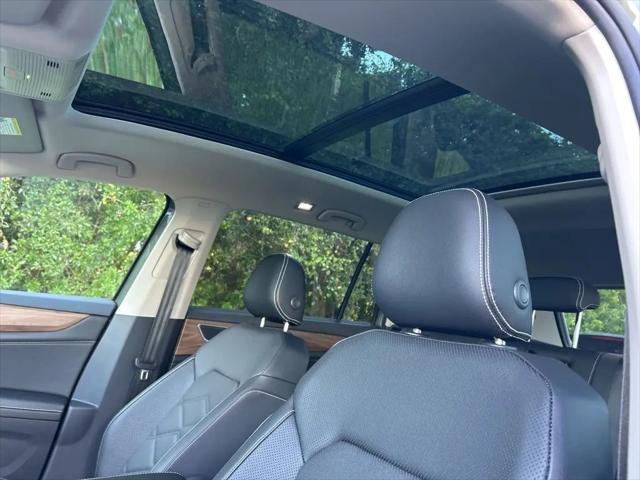 2026 Volkswagen Atlas SE with Technology
