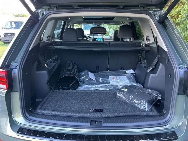 2026 Volkswagen Atlas SE with Technology