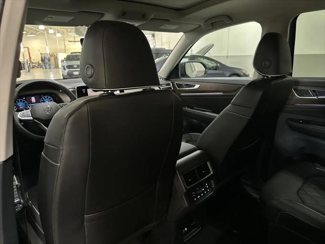2026 Volkswagen Atlas SEL Premium R-Line