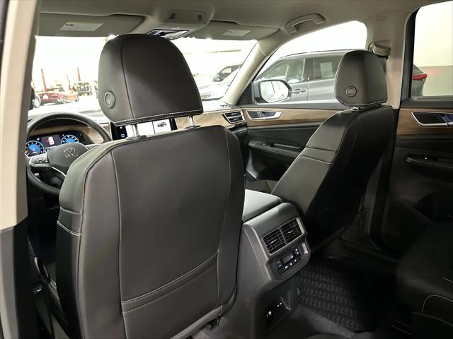 2026 Volkswagen Atlas SE with Technology