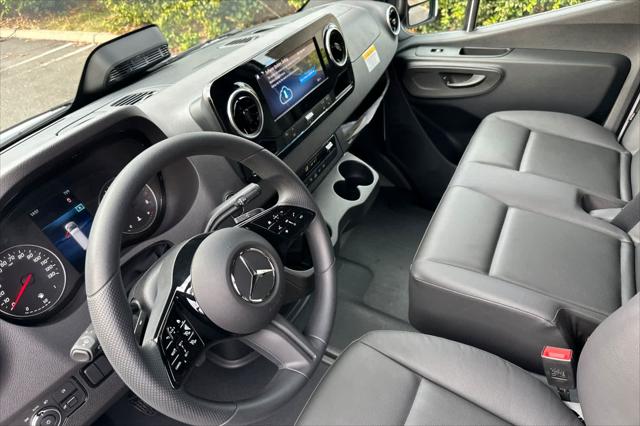 2026 Mercedes-Benz Sprinter Cargo Van 2500 Standard Roof I4 Diesel 144 RWD
