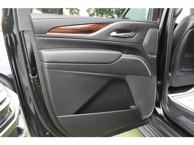 2023 Cadillac Escalade ESV 4WD Luxury