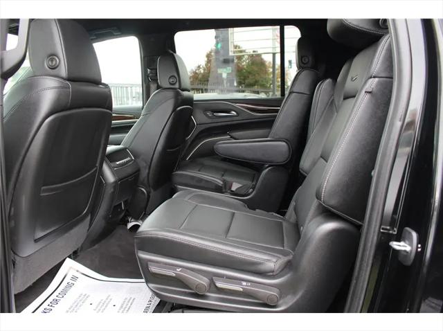 2023 Cadillac Escalade ESV 4WD Luxury