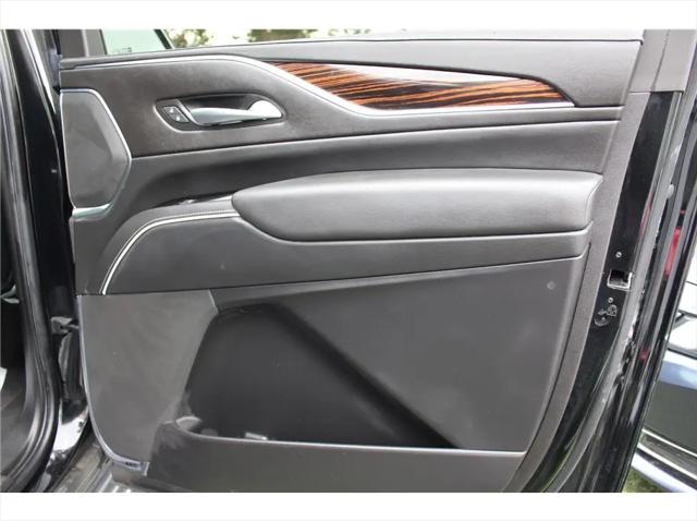 2023 Cadillac Escalade ESV 4WD Luxury