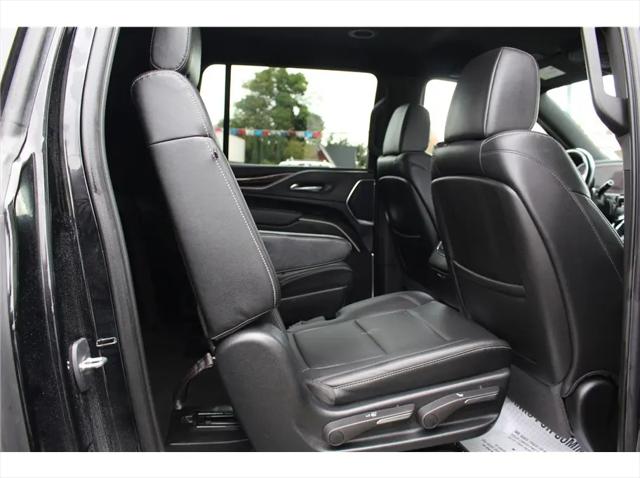 2023 Cadillac Escalade ESV 4WD Luxury