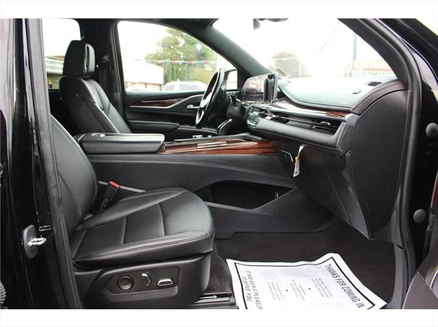 2023 Cadillac Escalade ESV 4WD Luxury