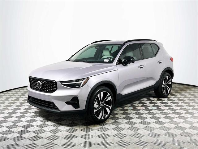 2026 Volvo XC40 Plus, B5 AWD Gas (mild hybrid), Dark