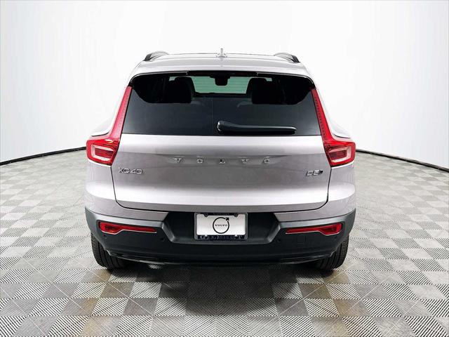2026 Volvo XC40 Plus, B5 AWD Gas (mild hybrid), Dark