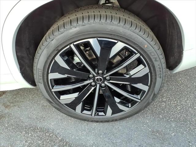 2026 Volvo XC90 Ultra, B6 AWD Gas (mild hybrid), Gasoline, Bright, 7 Seats