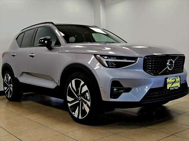 2026 Volvo XC40 Ultra, B5 AWD Gas (mild hybrid), Dark