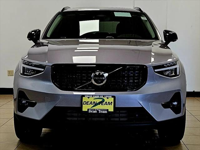 2026 Volvo XC40 Ultra, B5 AWD Gas (mild hybrid), Dark