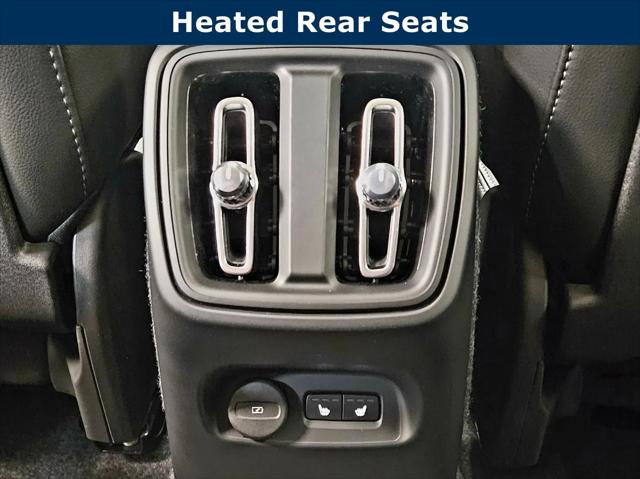 2026 Volvo XC40 Ultra, B5 AWD Gas (mild hybrid), Dark