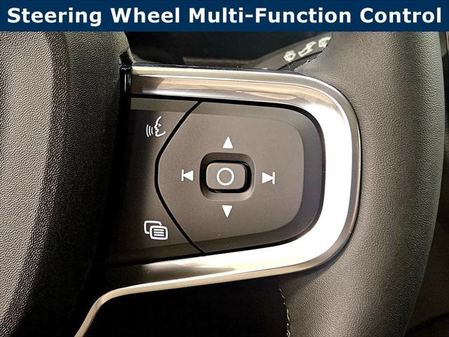 2026 Volvo XC40 Ultra, B5 AWD Gas (mild hybrid), Dark