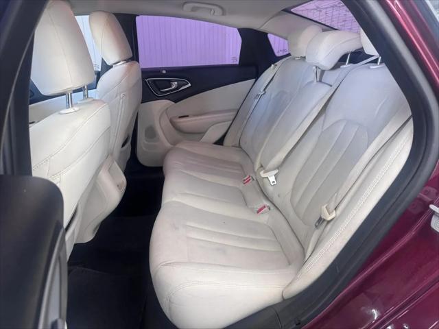 2016 Chrysler 200 Limited