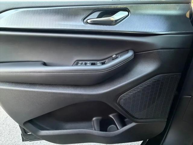 2025 Jeep Grand Cherokee L Altitude 4x4