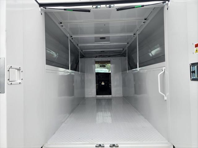 2025 Chevrolet Express Cutaway Work Van