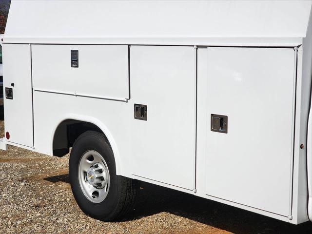 2025 Chevrolet Express Cutaway Work Van
