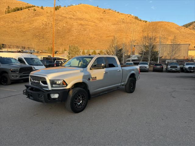 2018 RAM 3500 Laramie Crew Cab 4x4 64 Box 2018 RAM 3500 Laramie Crew Cab 4x4 64 Box