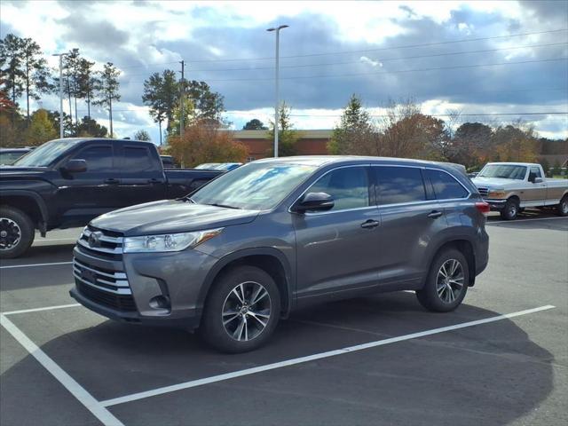2018 Toyota Highlander LE 2018 Toyota Highlander LE