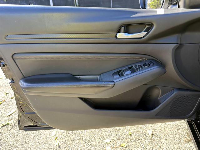 2020 Nissan Altima SR FWD [16]