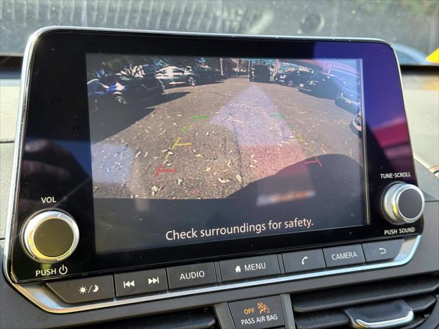 2020 Nissan Altima SR FWD [21]