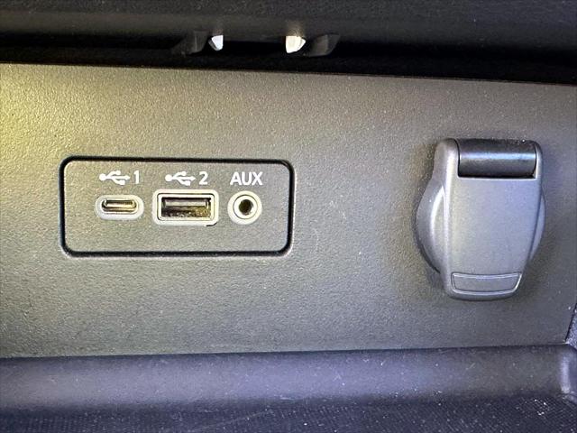 2020 Nissan Altima SR FWD [23]