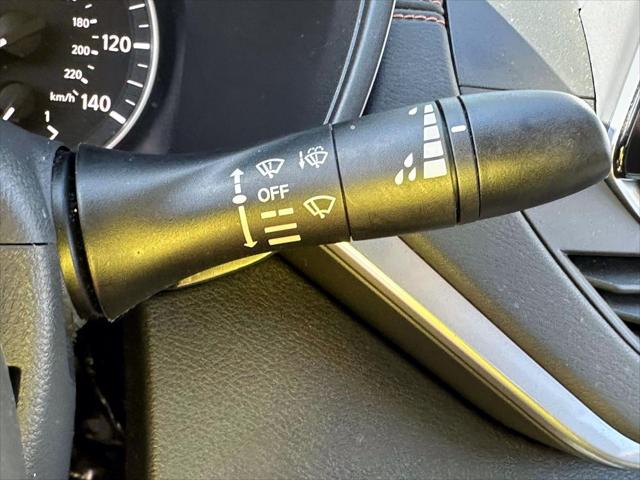 2020 Nissan Altima SR FWD [30]