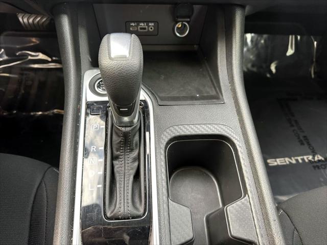 2022 Nissan Sentra SV Xtronic CVT [22]