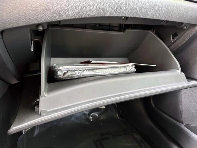 2022 Nissan Sentra SV Xtronic CVT [23]