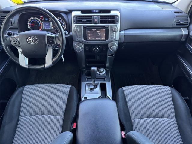 2016 Toyota 4Runner SR5 2016 Toyota 4Runner SR5