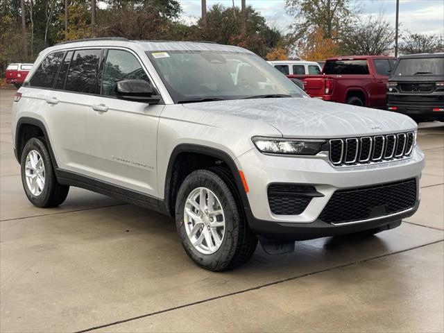 2025 Jeep Grand Cherokee Laredo X 4x4 2025 Jeep Grand Cherokee Laredo X 4x4