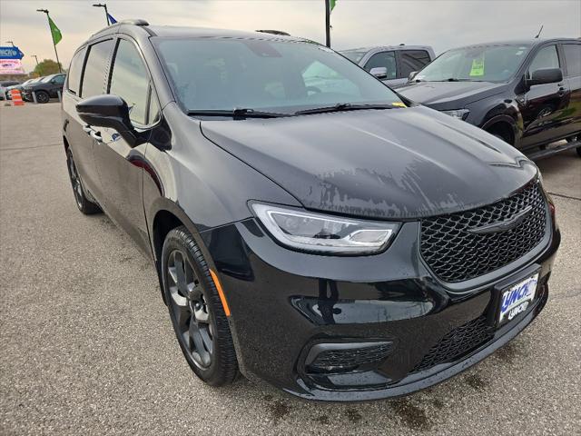2024 Chrysler Pacifica Limited AWD