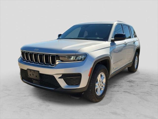 2024 Jeep Grand Cherokee Laredo 4x2