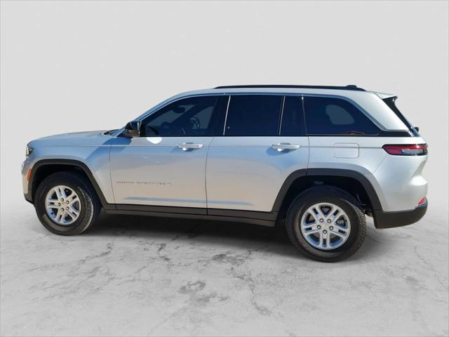 2024 Jeep Grand Cherokee Laredo 4x2