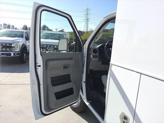 2026 Ford E-350 Cutaway Base