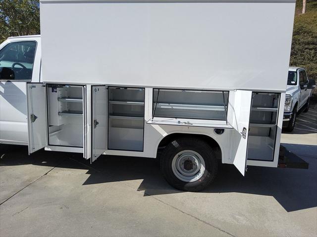 2026 Ford E-350 Cutaway Base