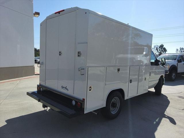 2026 Ford E-350 Cutaway Base