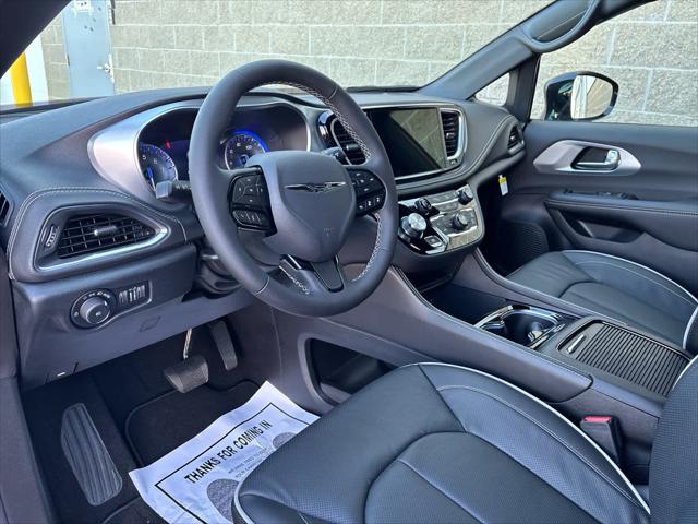 New 2026 Chrysler Pacifica For Sale in Wilmington, OH