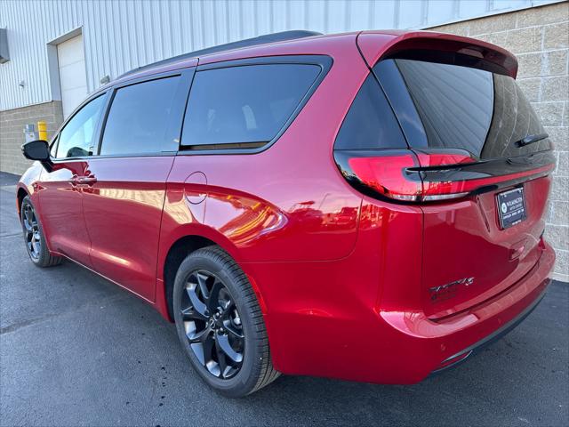 New 2026 Chrysler Pacifica For Sale in Wilmington, OH