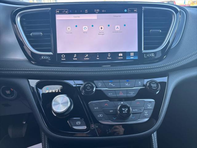 New 2026 Chrysler Pacifica For Sale in Wilmington, OH